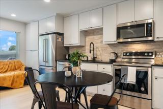 Modern Downtown Apt Fast Wi-Fi & Parking - 6