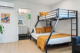 Modern Downtown Apt Fast Wi-Fi & Parking - 3