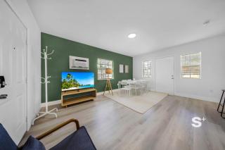Comfy 1-Bedroom Retreat - Steps from Miami Beach - 5