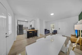 Comfy 1-Bedroom Retreat - Steps from Miami Beach - 4