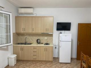 Hajdini Apartament & Studios - 8