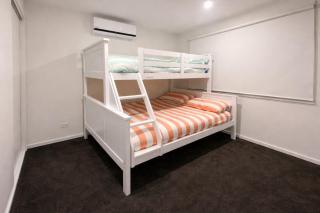 Coastal Calm Torquay Light-Filled 3BR Retreat - 8