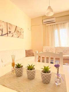 Beachfront Bliss Apartment - 7