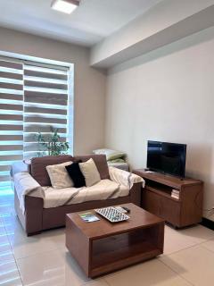 8 Newtown Boulevard Near Airport and Beach - 0