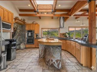 Perfect Family Mountain Getaway with Sauna & Hot Tub - 7