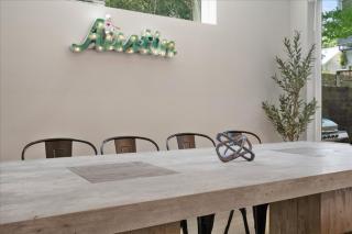 Spacious 5BR Central Austin Home Sleeps 13 - 4