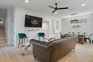 Spacious 5BR Central Austin Home Sleeps 13 - 2