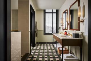 Cincinnati's Fidelity Hotel - 4