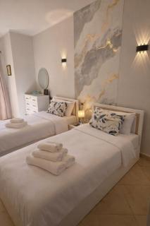 Luxury Pool View Boutique Studio, with Balcony, Hurghada, by Lotus - 7