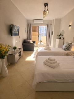 Luxury Pool View Boutique Studio, with Balcony, Hurghada, by Lotus - 9