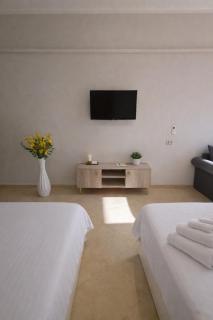 Luxury Pool View Boutique Studio, with Balcony, Hurghada, by Lotus - 5