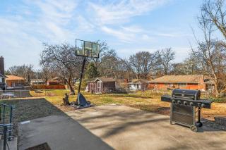 Huge 6 Bedroom Home | Family & Group Friendly - 5