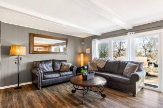 Huge 6 Bedroom Home | Family & Group Friendly - 3