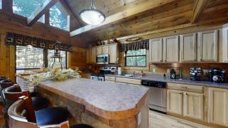 Wuzzy's Flophouse cabin - 1