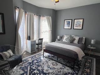 Relaxing Townhouse Downtown Dubuque - 4