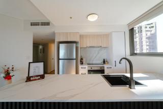 Lux 18th floor 2br 2bath, River view, Pool, Spa, Sauna, Gym, Wifi, - Brisbane - 1