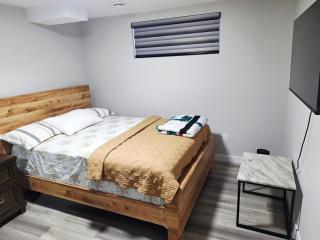 Cozy Two Bedrooms Basement Suite - 3