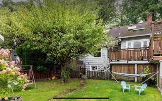 Family-Friendly Vancouver Home in Fraserhood - Sleeps 12 - 8