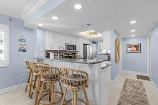 Carlos Point 336 Beautiful Gulf Front 2 Bedroom Condo on the South End of the Island! condo - 4