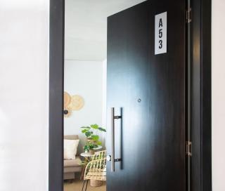 Modern and Cozy 2 BR Apt with Pool Free Parking - 1