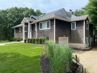 Hampton Bays 6 bed, 5 bath large secluded property with heated pool - 6