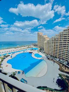 Porto Elsokhna Pyramids - 0