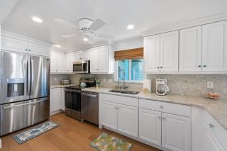 3106 AVE F - THE RETREAT home - 9