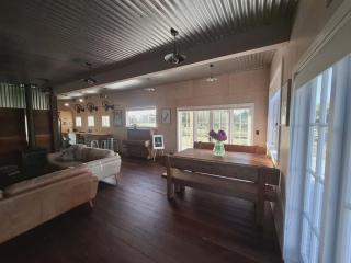The Shearerton - Woolshed Retreat - 4