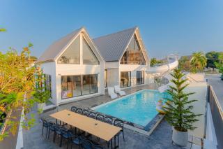 VENTIS LUXURY POOLVILLA JOMTIEN Walking Street 6 Bedroom - 0