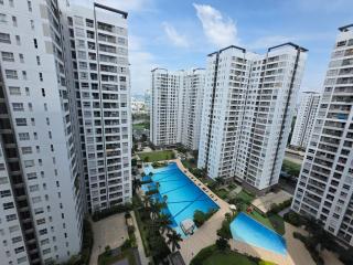 Free Luxury Pool and Gym with The Lang Apartment HCMC - 2