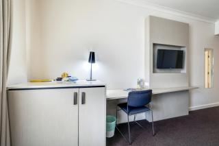 Resort Style Oasis w King Bed Pool and Balcony 224 - 3