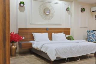1 BHK luxury serviced apartment - 0