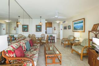 True and Absolute Oceanfront Condo Breathtaking Views From The Lanai - Hale Kona Kai 402 by Casago Kona - 7