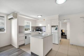 Cairns Central Adjacent Suites, Steps to Esplanade - 8