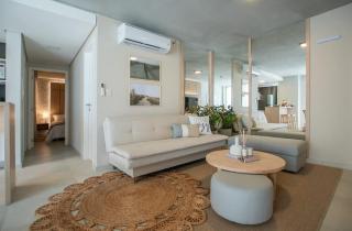 Sunlit Serenity 2-BR Retreat - Unique Decor - 0