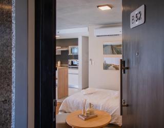 Sunlit Serenity 2-BR Retreat - Unique Decor - 1