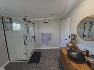 The Shearerton - Woolshed Retreat - 5