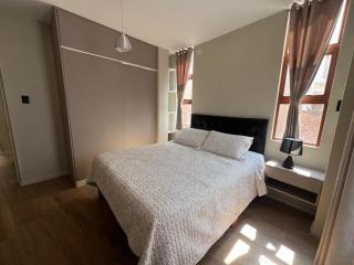 Moderno y cómodo de dos habitaciones - 2