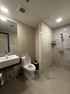 Luxury Spacious 3Bedrooms with Maid's Room Bunkbed Massage Chair Bayview Free Pool & Parking Near Okada Manila Airports MOA Solaire - 2