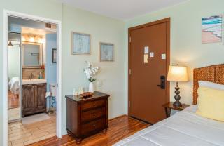 Kihei Akahi #C-520 Tastefully Updated, Corner Studio on 5th Floor, A/C - 6