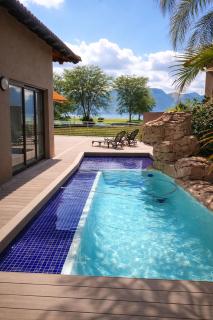 Pecanwood 4BR Waterfront Villa Hartbeesport Dam with Pool & Solar - Hartbeespoort - 0