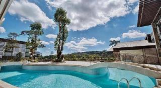 Newtown Plaza Hotel - 4