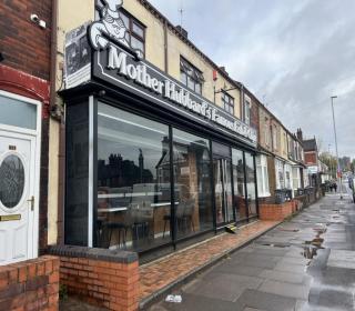 Nearby to Town Centre and Local Amenities At Stoke On Trent - 1