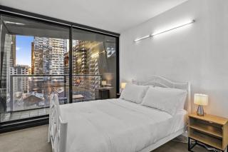 Central 2 Bed Apartment Near Melbourne CBD - 0