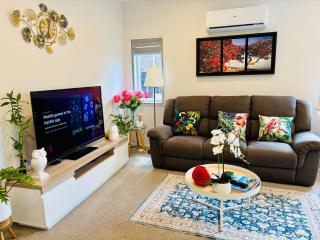 Sunny 3BR Home - Close to Essentials & Transport - 8