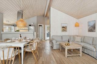 Holiday Home With Covered Terrace - 3