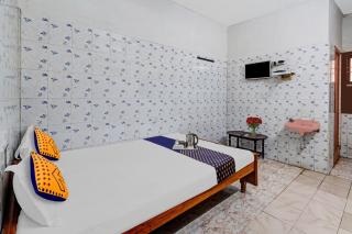 SPOT ON New Golden Star Guest House Near Thirumangalam Metro Station - 3