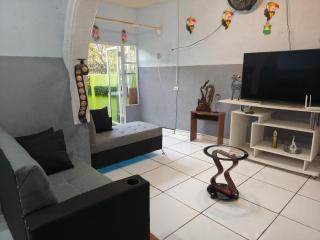 Joyita de Coatepeque your home away from home - 0