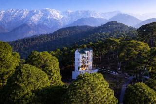 Hotel Saheb's Castle - Best Mountain View & Jacuzzi Suites, McLeodganj - 8