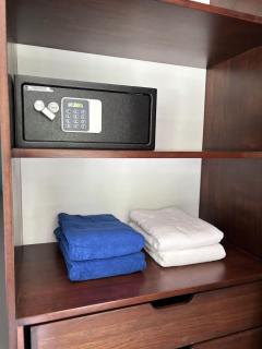 Luxury Riverfront Jungle Villa 3BR - 1